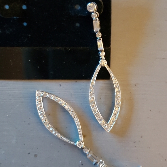 Sterling silver earrings hp🔥🔥🔥 - Picture 2 of 2